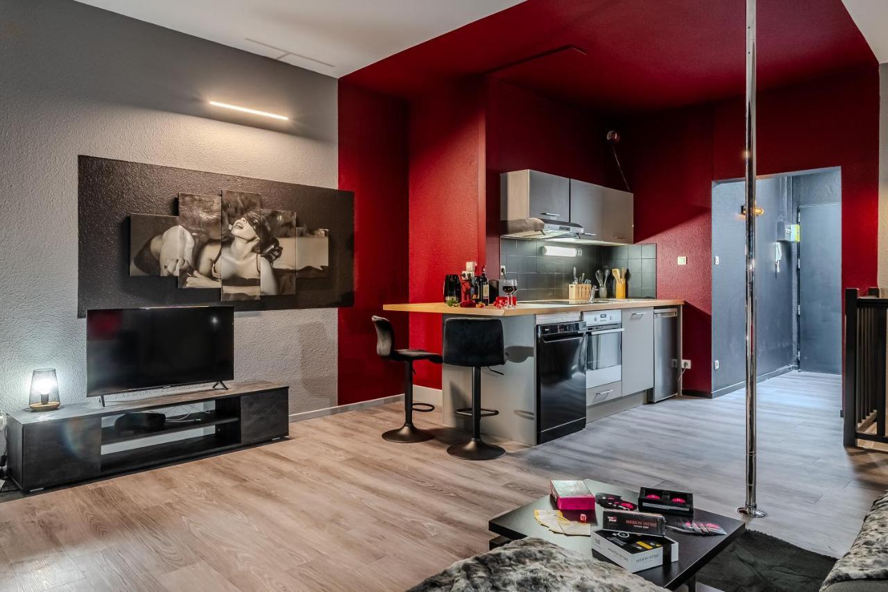 Cocon Sensuel - 50 Nuances - Les Cocons De Nath Apartamento Montbéliard Exterior foto