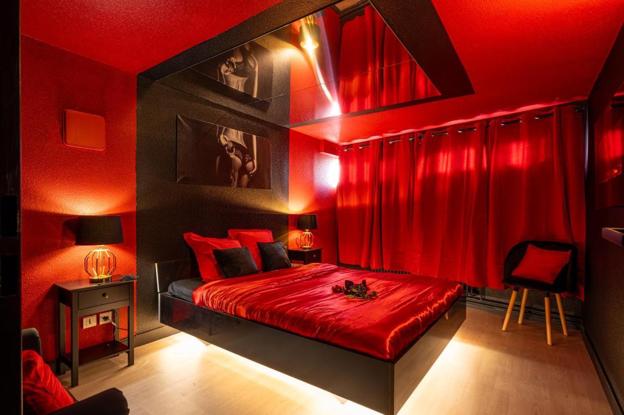 Cocon Sensuel - 50 Nuances - Les Cocons De Nath Apartamento Montbéliard Exterior foto
