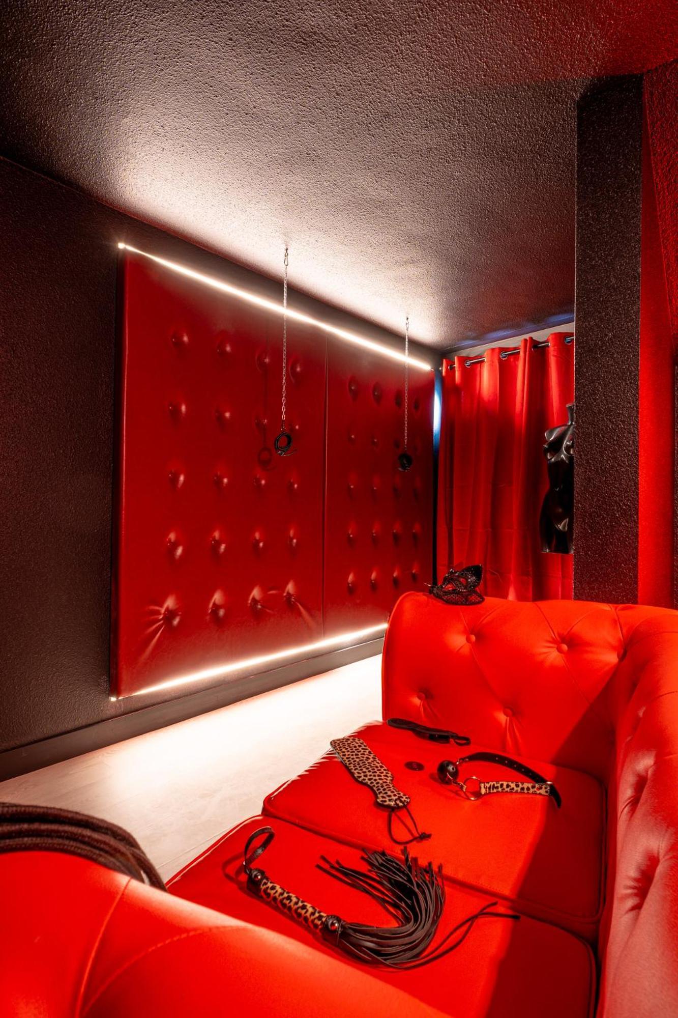 Cocon Sensuel - 50 Nuances - Les Cocons De Nath Apartamento Montbéliard Exterior foto
